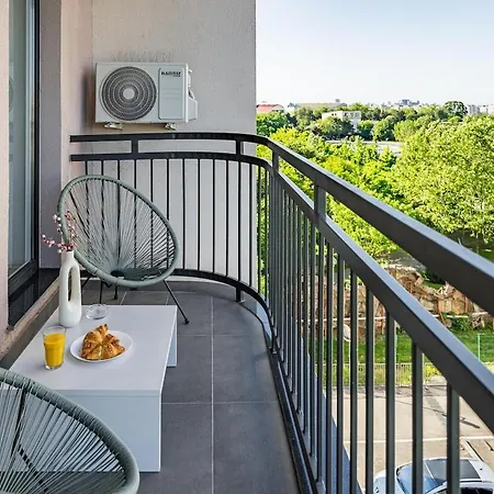 Downtown W Jacuzzi&terrace Parkview V3 *